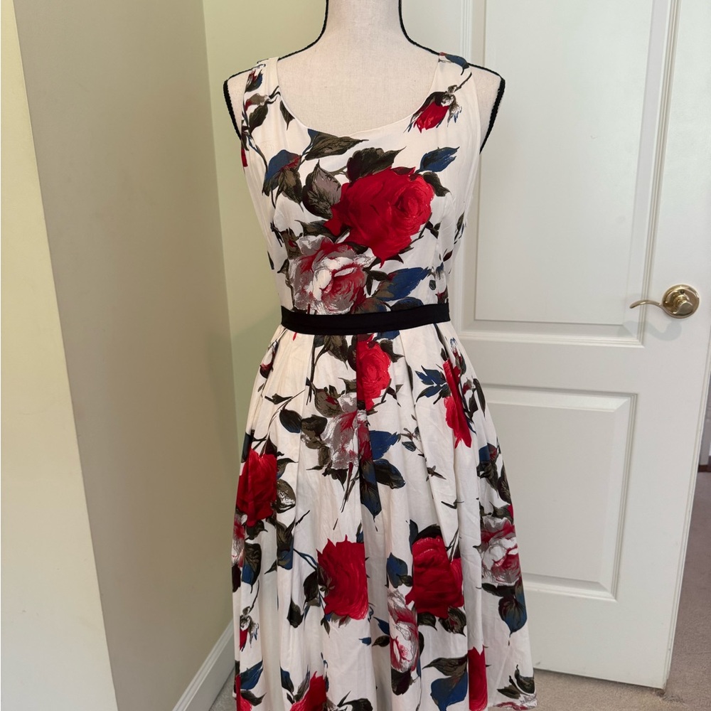 NWT Floral Sleeveless Dress - Red and White